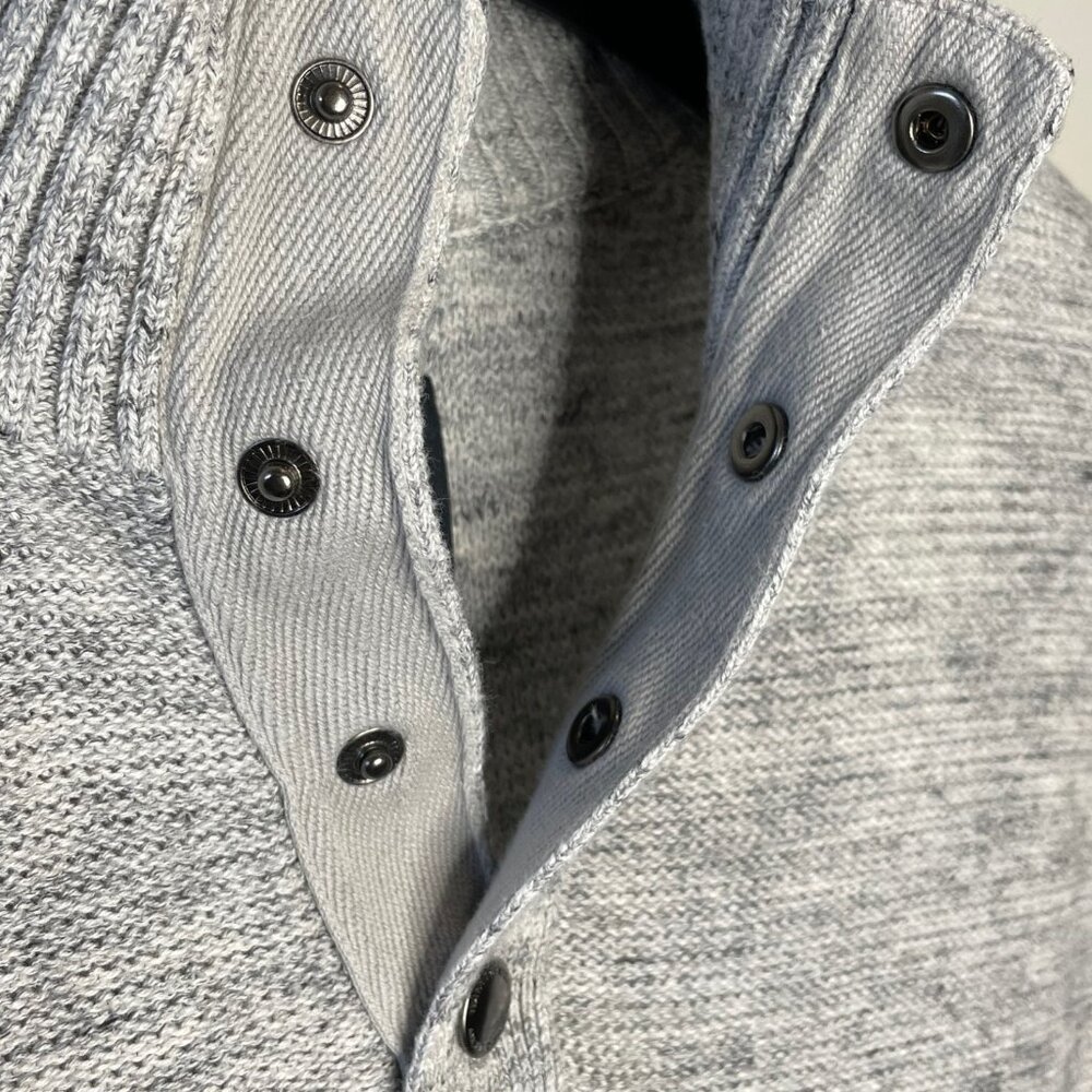 Wayne Gretzky Collection Long Sleeve Partial Button-Up Light Gray Knit Sweater - Picture 6 of 12